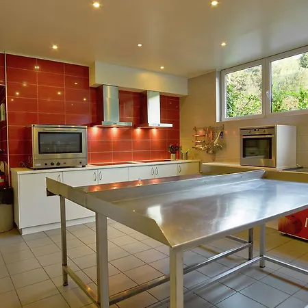 Luxurious Mansion In With Indoor Pool Stoumont